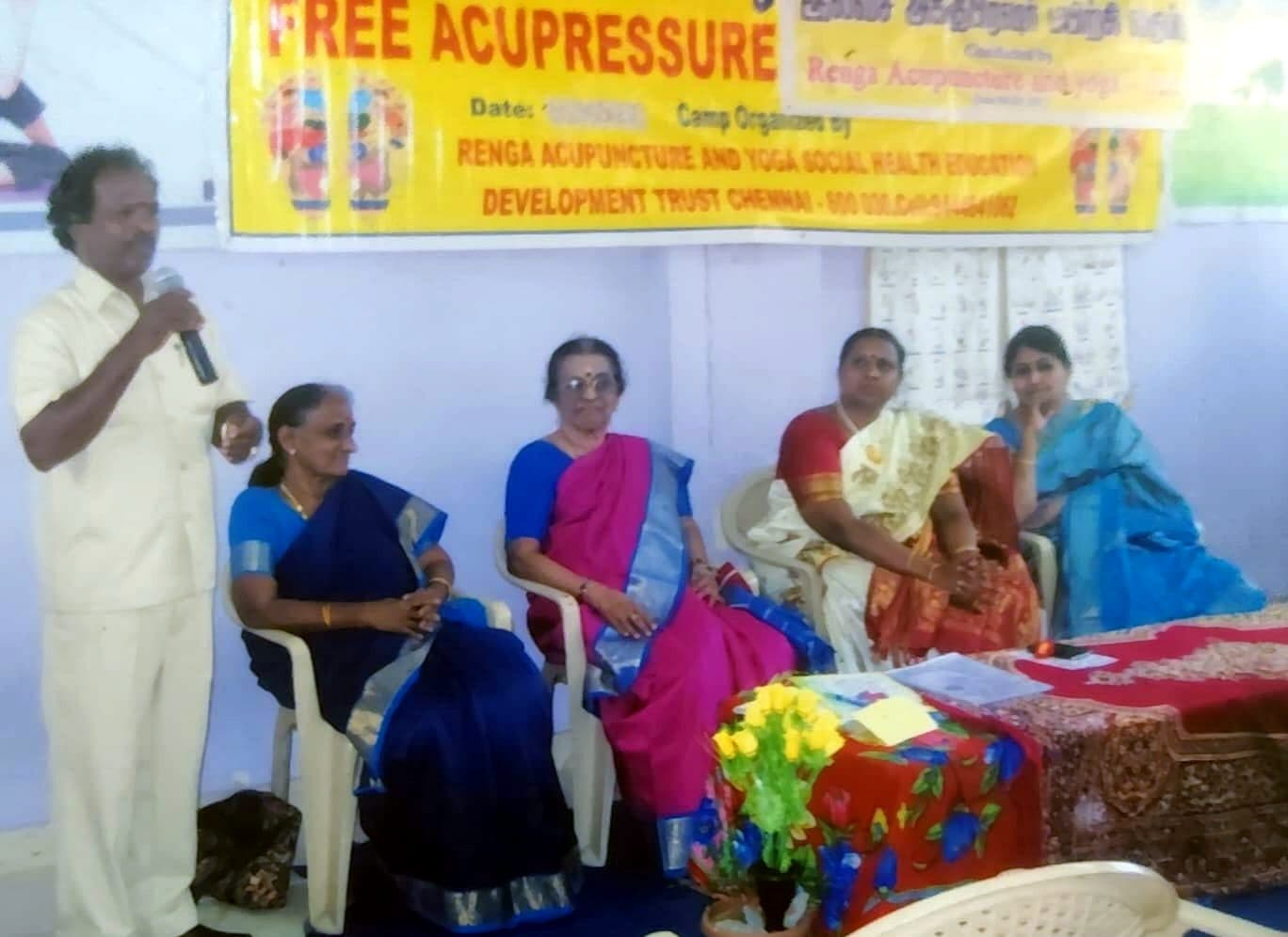 Women dignitaries at the free camp